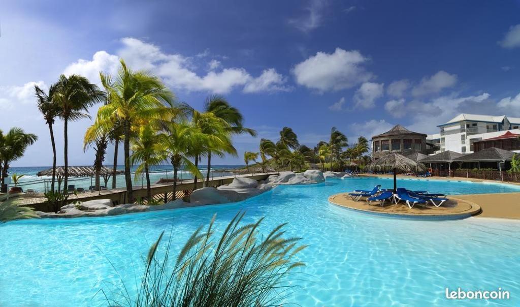 Le Petit Eden - Residence 3 Etoiles - Piscine Et Plage "Le Manganao" Saint-Francois  Exterior foto
